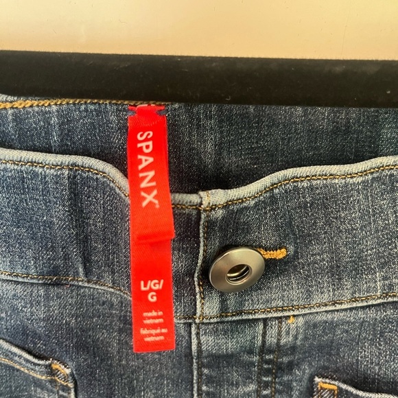 SPANX Cropped Ankle Length Wide Leg Jeans in Shaded Blue, Size Large - Picture 6 of 12